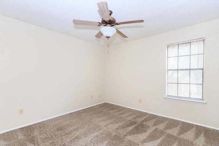 3146 W Northgate Dr #B3 - Photo 7 of 11