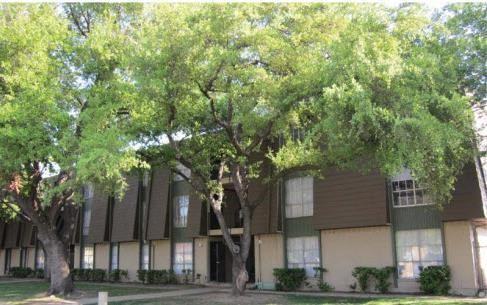 2911 Clydedale Dr #C2 - Photo 2 of 8