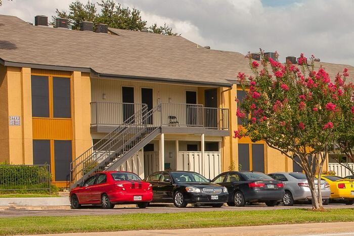 5301 Marvin D Love Fwy #B2 - Photo 4 of 24