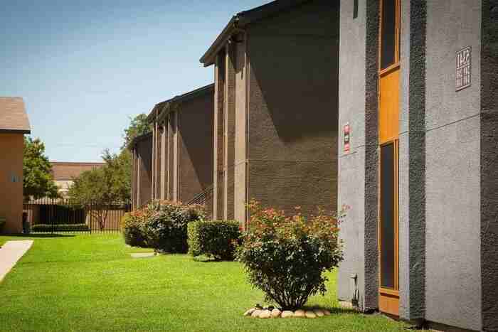 5301 Marvin D Love Fwy #B3 - Photo 3 of 25