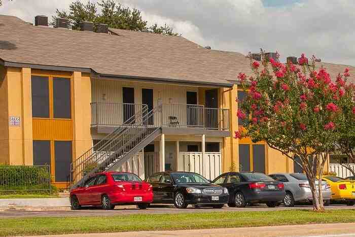 5301 Marvin D Love Fwy #B3 - Photo 4 of 25