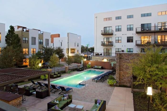 4533 Cedar Springs Rd #B1 - Photo 5 of 23