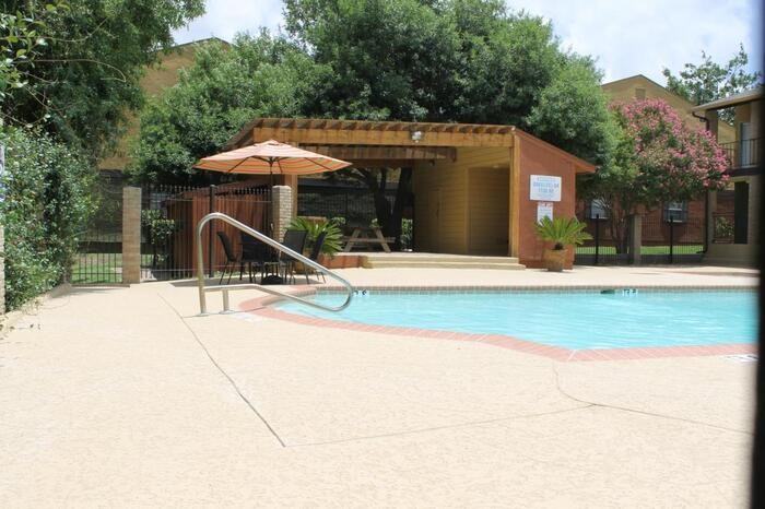 8715 Datapoint Dr #C1 - Photo 4 of 9