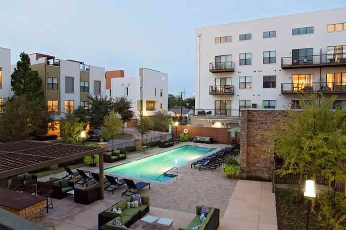 4533 Cedar Springs Rd #B2 - Photo 5 of 24