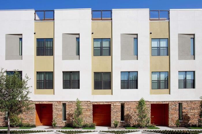 4533 Cedar Springs Rd #B5 - Photo 4 of 27