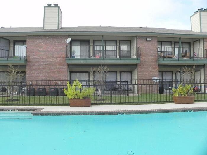 1809 Baker Dr #C2 - Photo 6 of 11