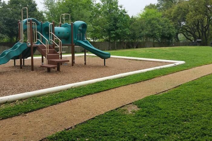 8331 Fredericksburg Rd #B4 - Photo 3 of 4