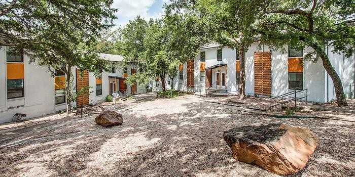 1141 Easton Rd #C2 - Photo 3 of 26