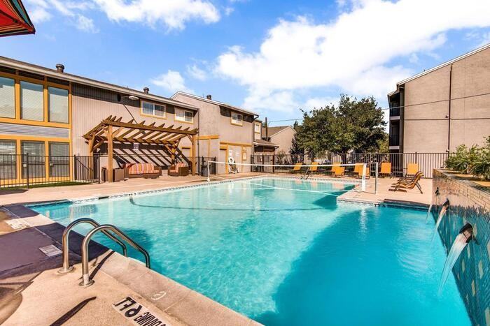 4299 Pleasant Run Rd #C3 - Photo 4 of 32