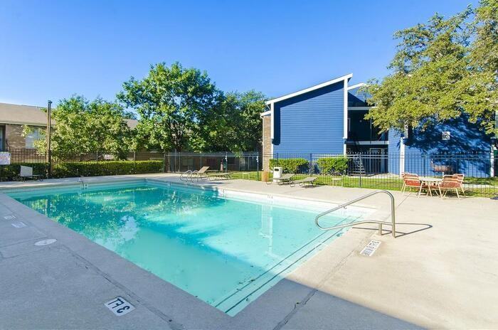 9400 Fredericksburg Rd #D1 - Photo 4 of 17