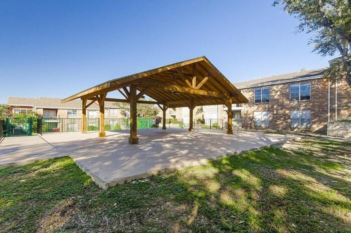 9400 Fredericksburg Rd #D1 - Photo 5 of 17