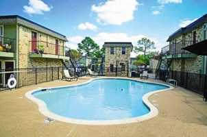 featured image of 2434 Finley Rd #D1