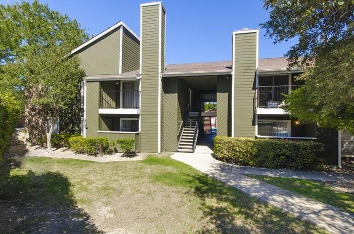 3601 Magic Dr #C2 - Photo 3 of 23