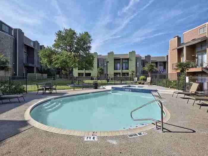 6101 Whitby Rd #B1 - Photo 3 of 13