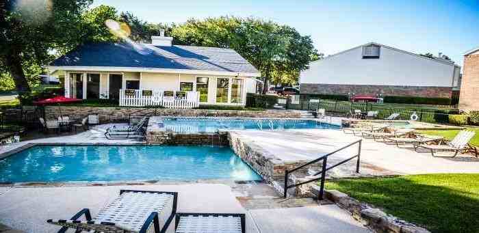 3601 W Northgate Dr #C2 - Photo 2 of 5