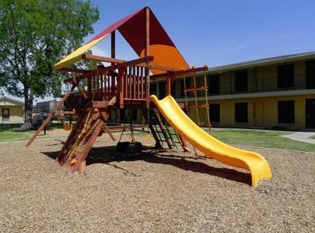 2901 Live Oak Dr #C2 - Photo 5 of 8