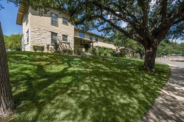 116 Vanderheck St #C3 - Photo 2 of 34