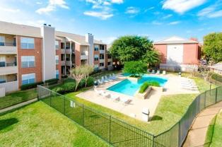 Interstate 35 E #A1 - Photo 1 of 1