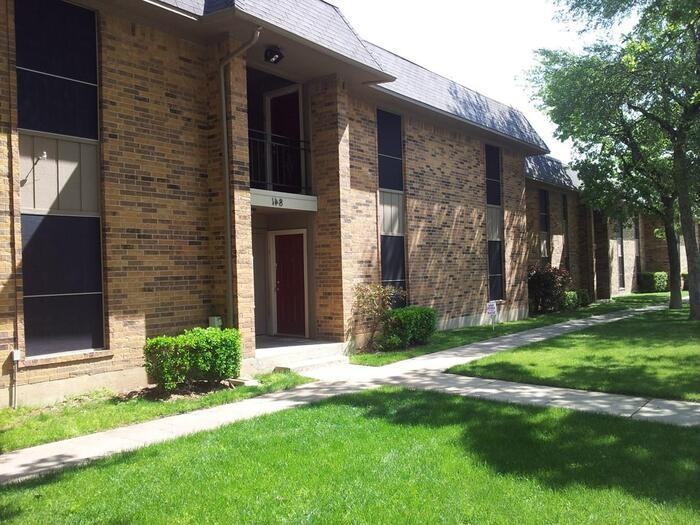 1810 Westminster St #C2 - Photo 2 of 6