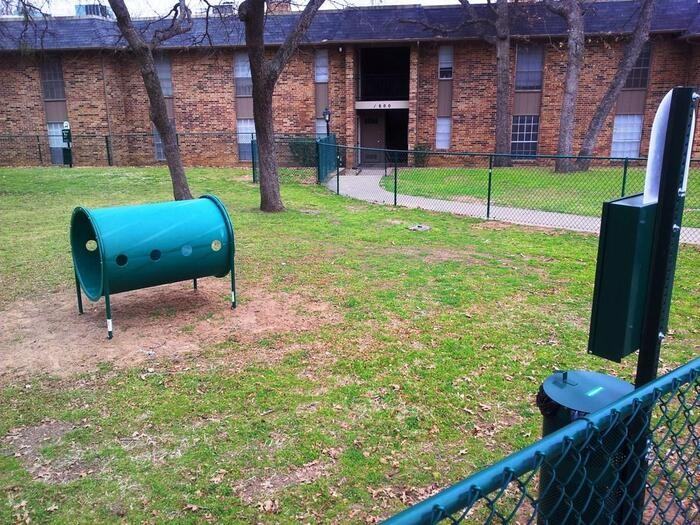 1810 Westminster St #C2 - Photo 4 of 6