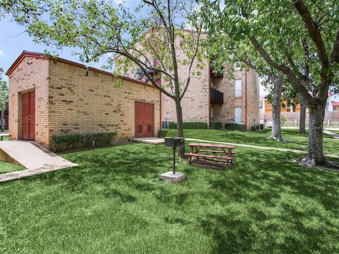 1721 Teasley Ln #B1 - Photo 7 of 14