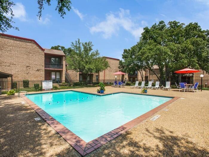 1721 Teasley Ln #B2 - Photo 5 of 15