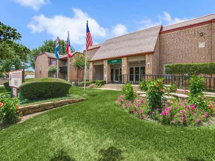 1721 Teasley Ln #B3 - Photo 3 of 16