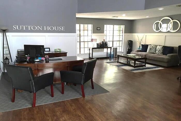 11711 Wallstreet #C1 - Photo 5 of 6