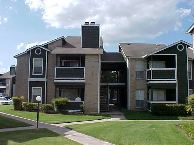 3200 Timber View Dr #B1 - Photo 3 of 12