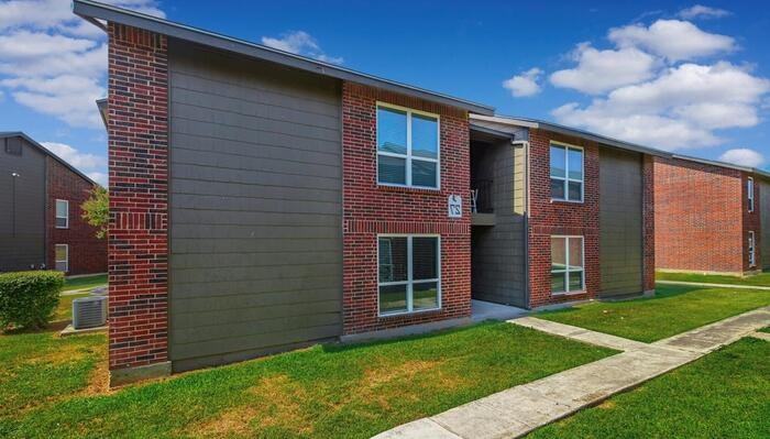 7220 Marbach Rd #B1 - Photo 3 of 26