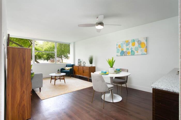 6701 Blanco Rd #C2 - Photo 3 of 8