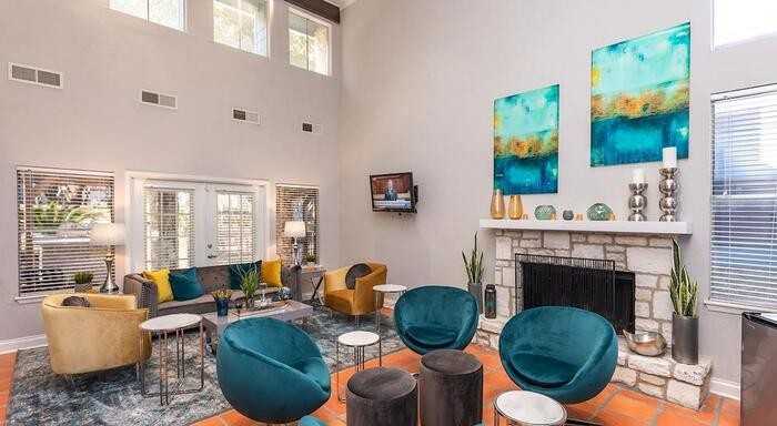 2502 Babcock Rd #B1 - Photo 2 of 6