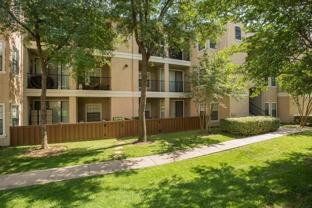 3939 Briargrove Ln #B4 - Photo 1 of 1