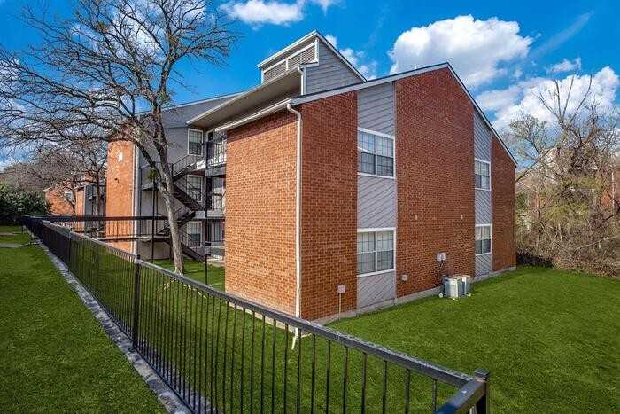 13100 Pandora Dr #B2 - Photo 2 of 23