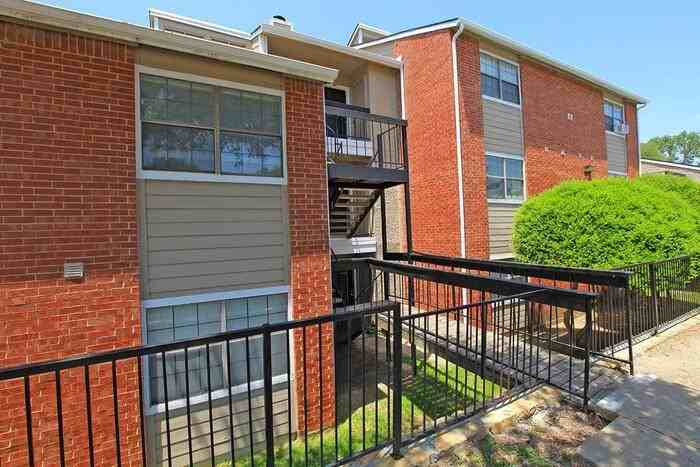 13100 Pandora Dr #B2 - Photo 3 of 23