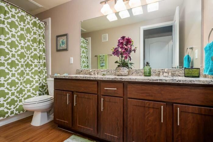 2057 W Hebron Pkwy #D2 - Photo 4 of 7