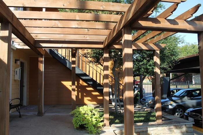 1224 Deuce Dr #B2 - Photo 2 of 10