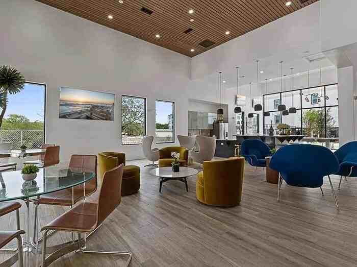 12000 S Interstate 35 #B2 - Photo 2 of 23