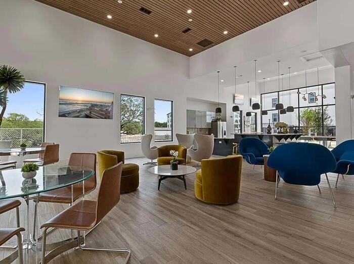 12000 S Interstate 35 #B4 - Photo 2 of 25