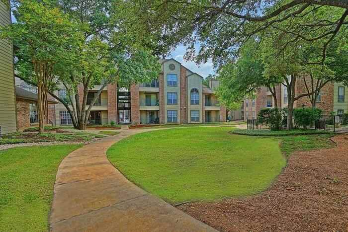 1110 Vista Valet #C1 - Photo 2 of 7