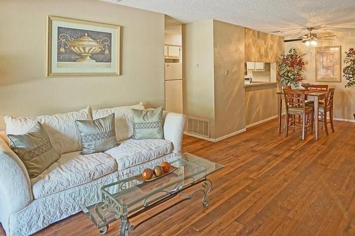 1110 Vista Valet #C3 - Photo 4 of 9