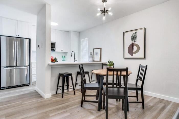 4425 Gilbert Ave #A2 - Photo 4 of 9