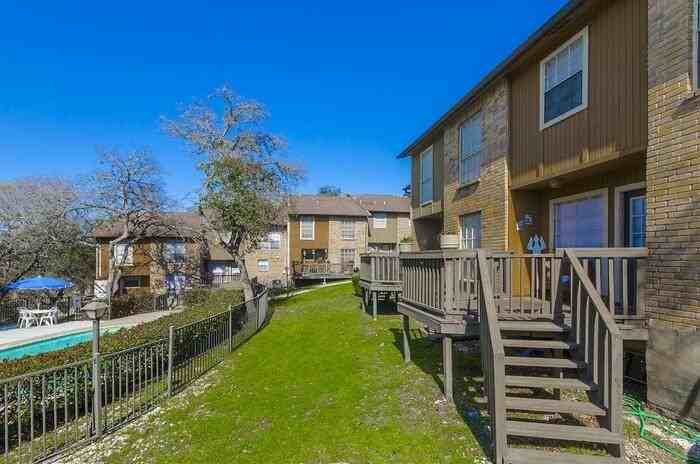 1935 Broken Oak St #C2 - Photo 5 of 18