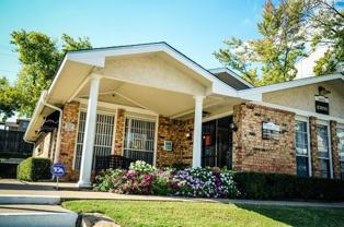 2506 N Forty Cir #B2 - Photo 1 of 1