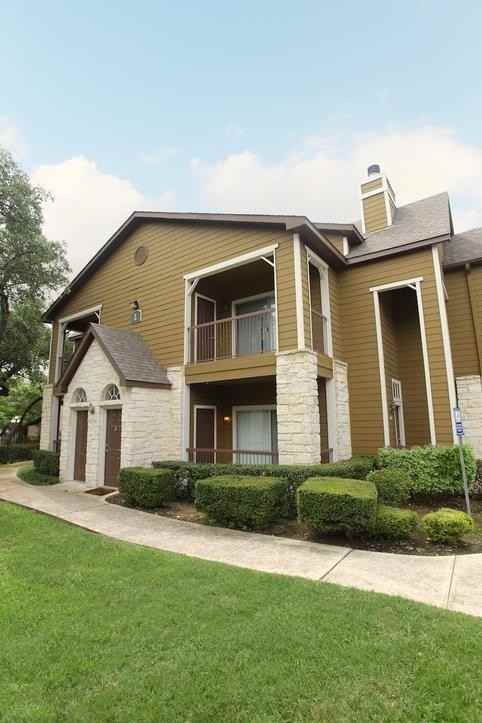 11700 Wallstreet #C4 - Photo 3 of 13