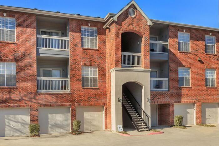 340 Treeline Park #B1 - Photo 6 of 33