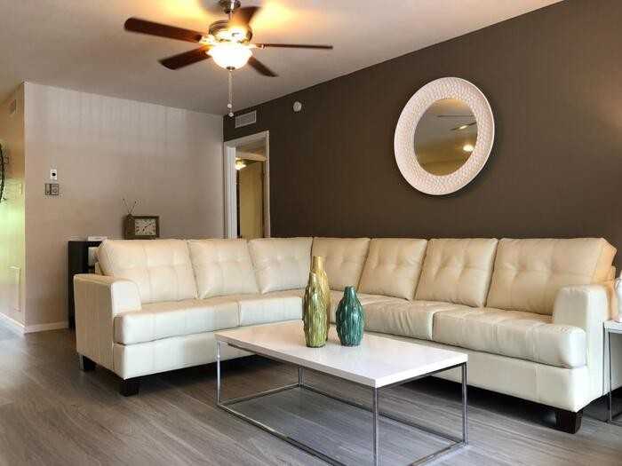 1306 N Plymouth Rd #D1 - Photo 6 of 15