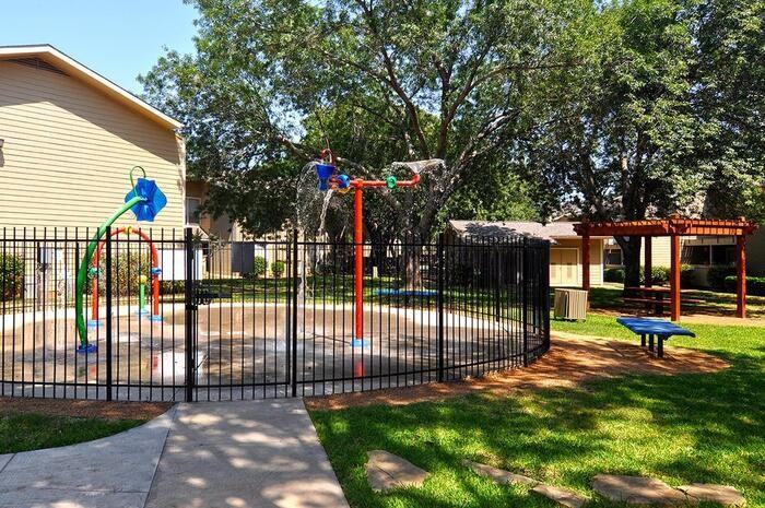 1201 Monterrey Blvd #D2 - Photo 4 of 8