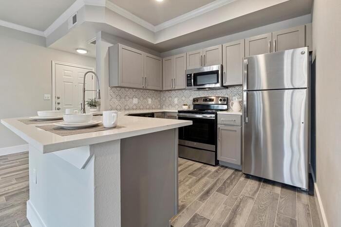 14555 Blanco Rd #B1 - Photo 6 of 10