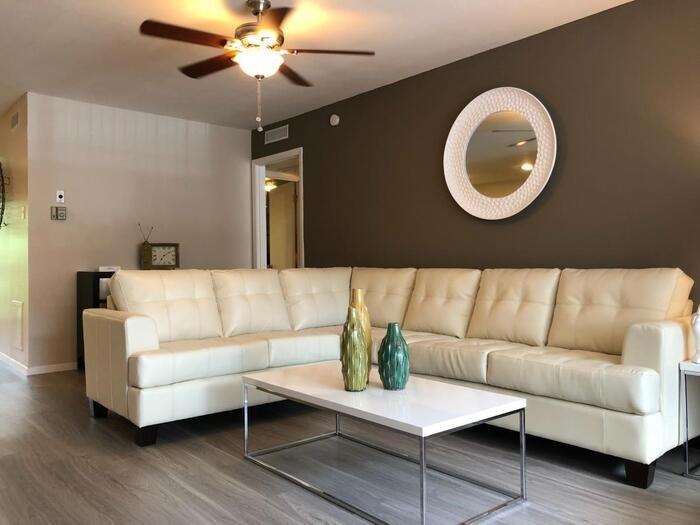 1306 N Plymouth Rd #C7 - Photo 6 of 21